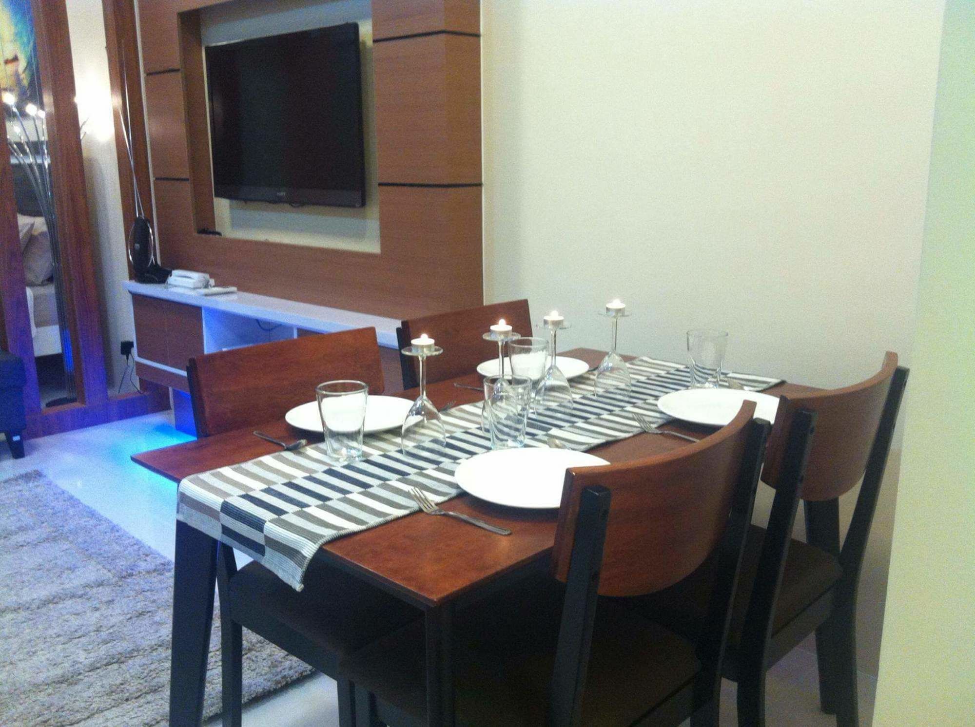 טגאיטאי D'Nest Lake Parc Tagaytay מראה חיצוני תמונה